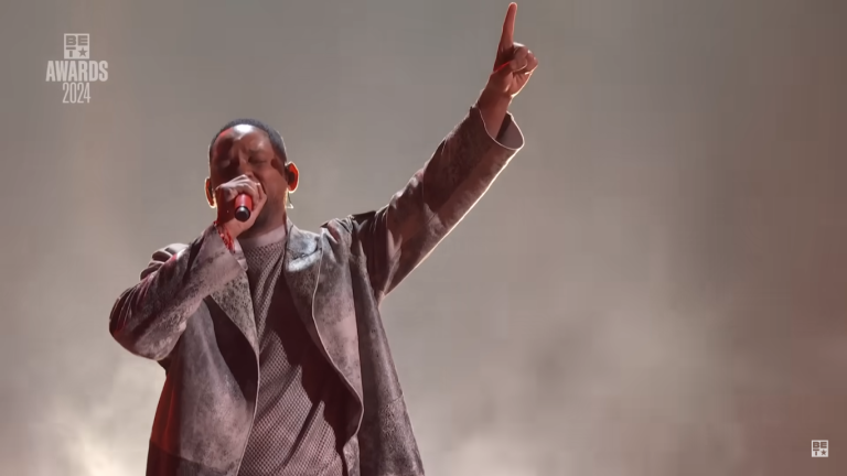 Will Smith lança sua primeira música gospel sobre manter a fé em meio às tempestades will-smith-lanca-sua-primeira-musica-gospel-sobre-manter-a-fe-em-meio-as-tempestades